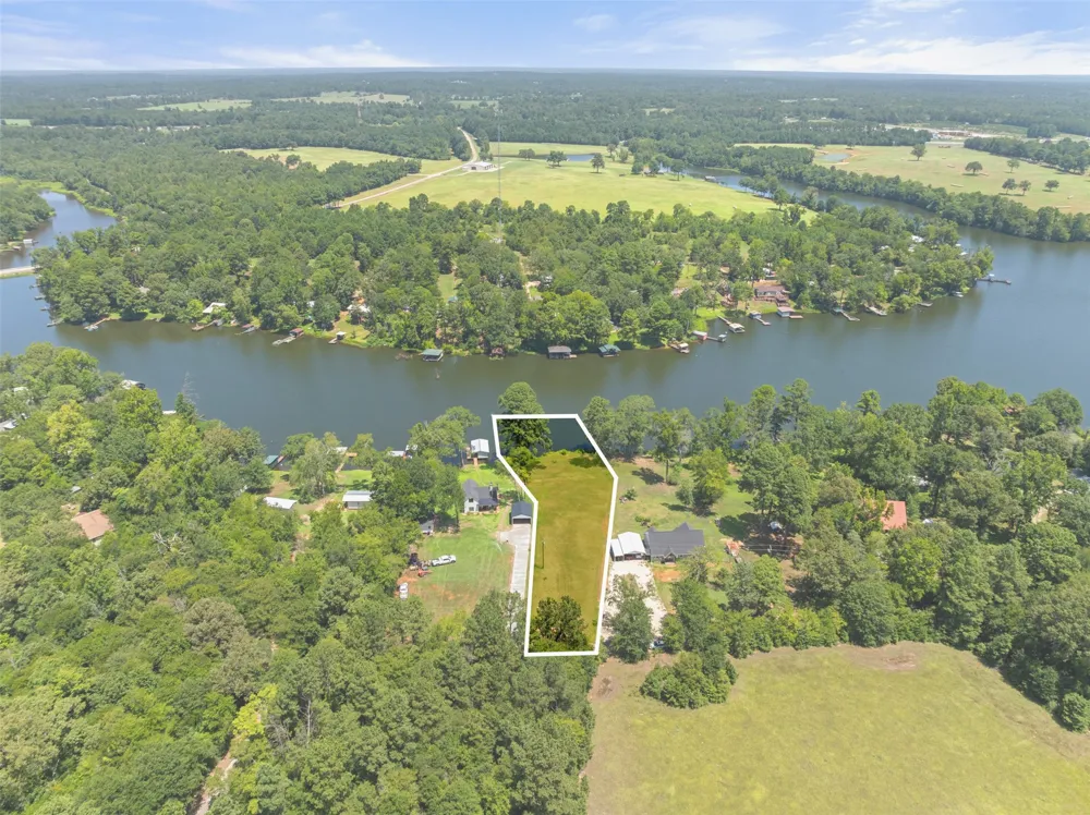 19921 Southside Circle Winona, TX 75792