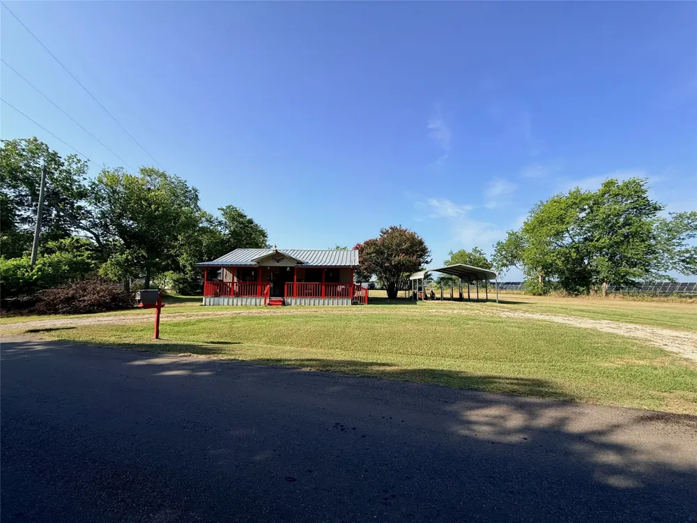 1133 Rs County Road 1525 Point, TX 75472