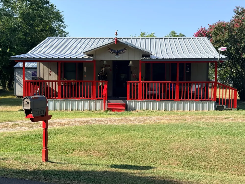 1133 Rs County Road 1525 Point, TX 75472
