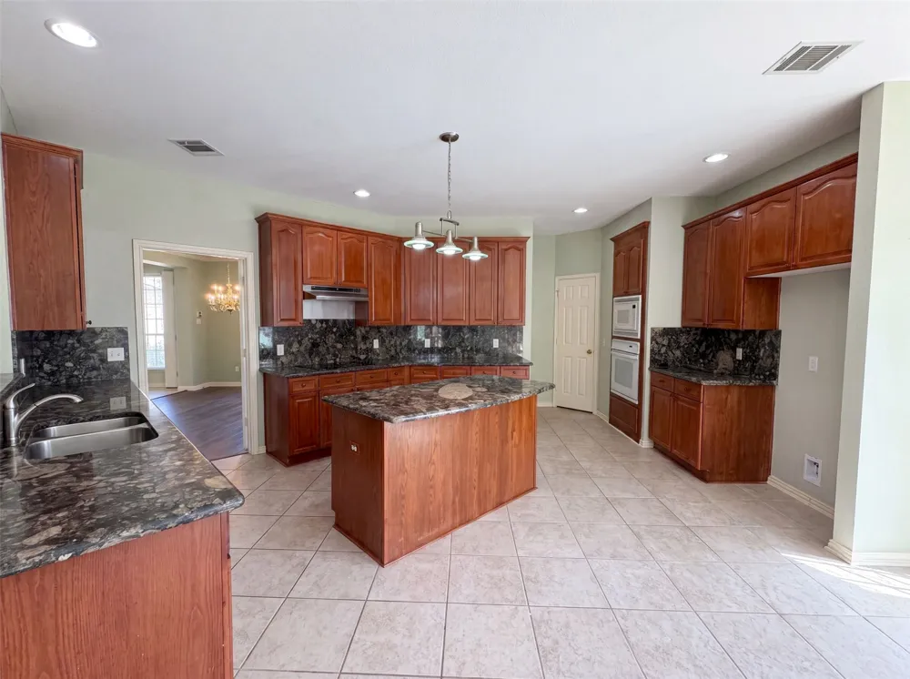 3606 Fairlands Drive Richardson, TX 75082