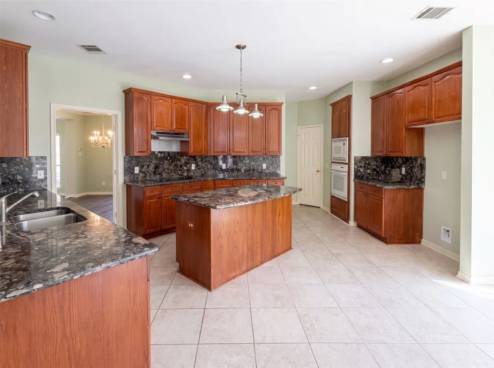 3606 Fairlands Drive Richardson, TX 75082