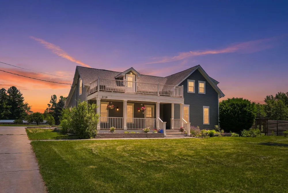2719 S Cleveland Avenue St. Joseph, MI 49085