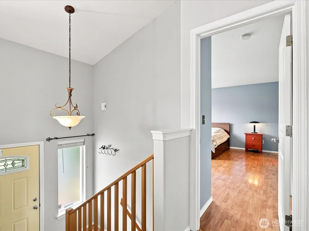 206 Orting Avenue NW Orting, WA 98360