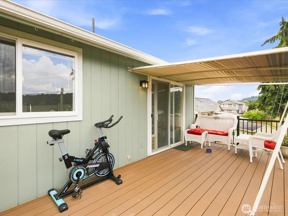 206 Orting Avenue NW Orting, WA 98360
