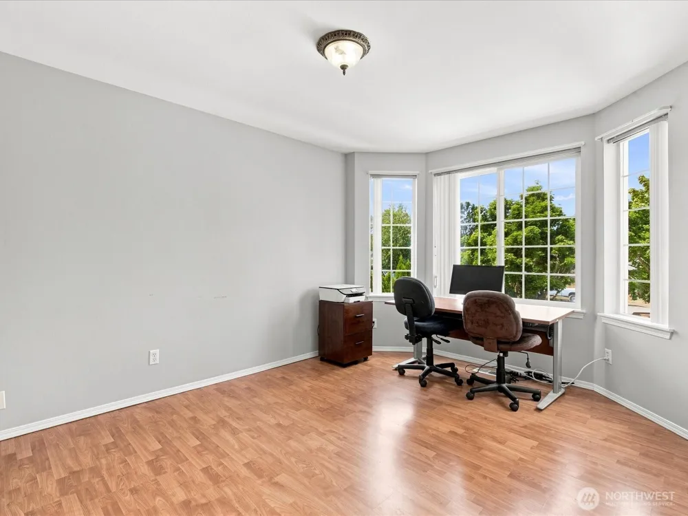 206 Orting Avenue NW Orting, WA 98360