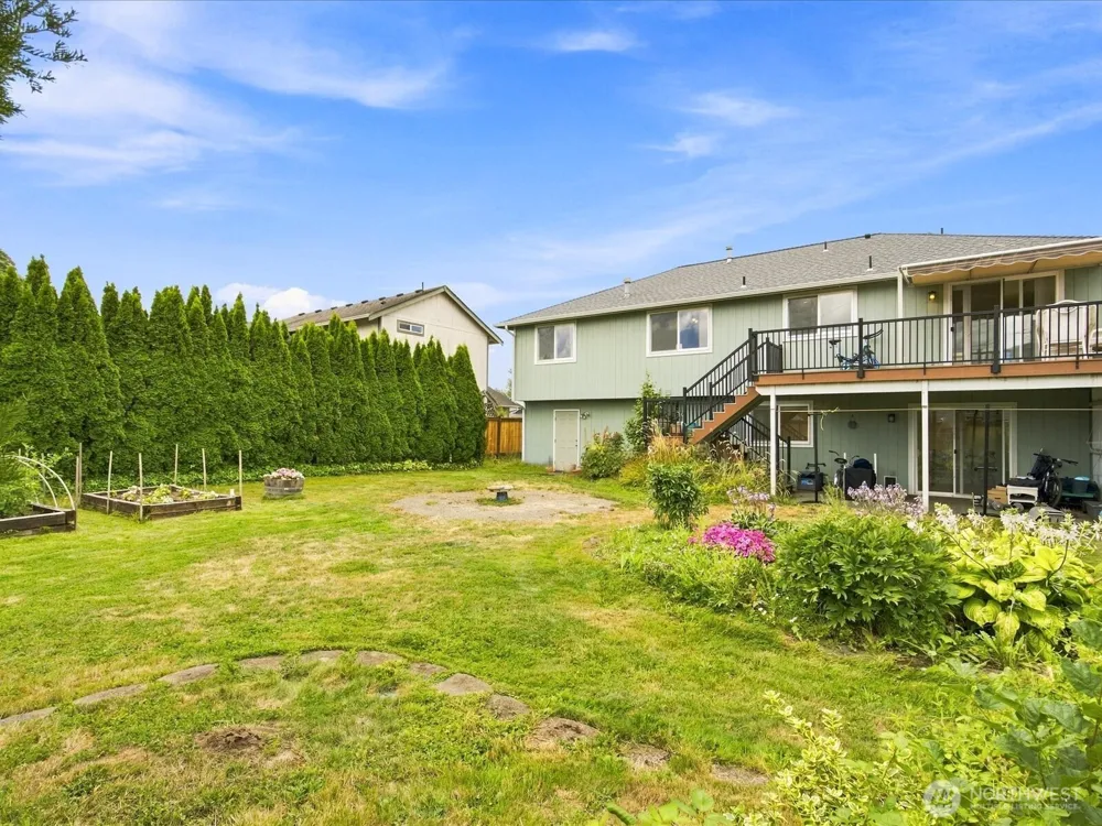 206 Orting Avenue NW Orting, WA 98360