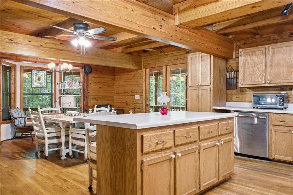 206 Henson Road SW Cave Spring, GA 30124
