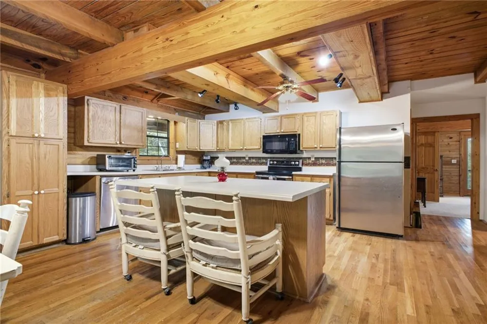 206 Henson Road SW Cave Spring, GA 30124