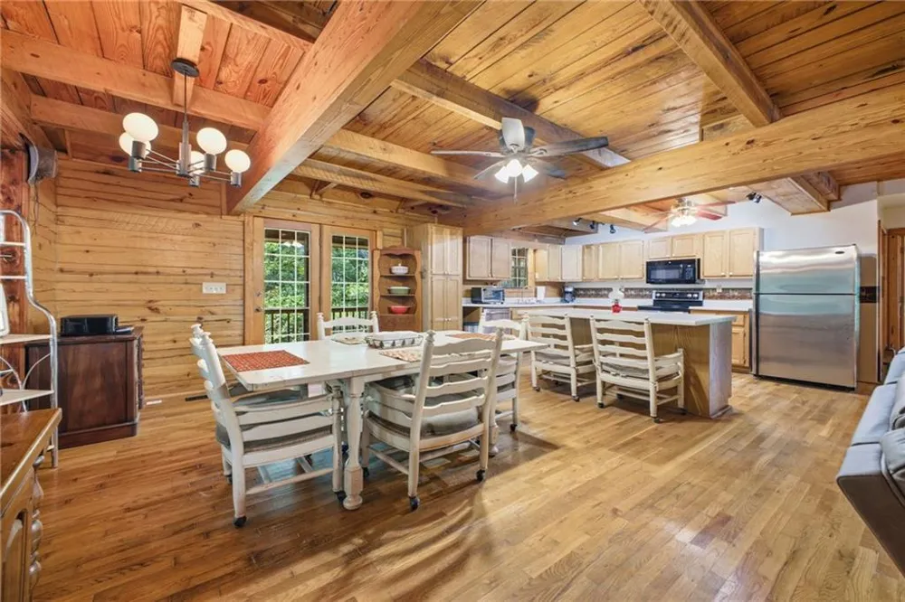 206 Henson Road SW Cave Spring, GA 30124