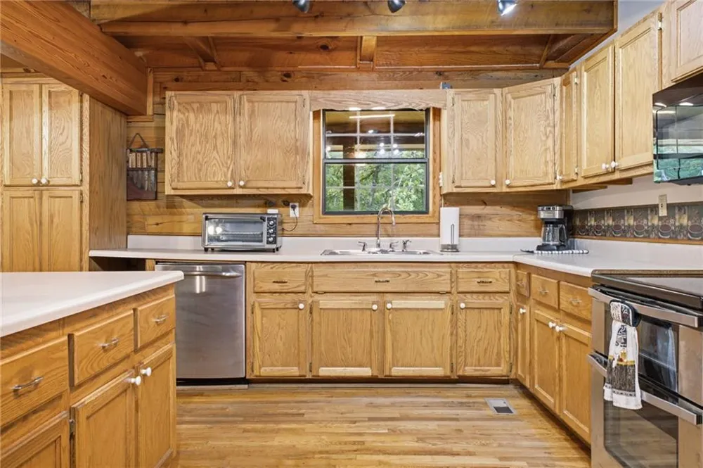 206 Henson Road SW Cave Spring, GA 30124