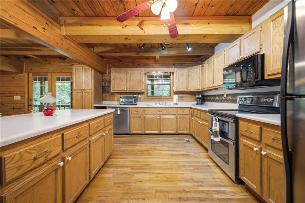 206 Henson Road SW Cave Spring, GA 30124