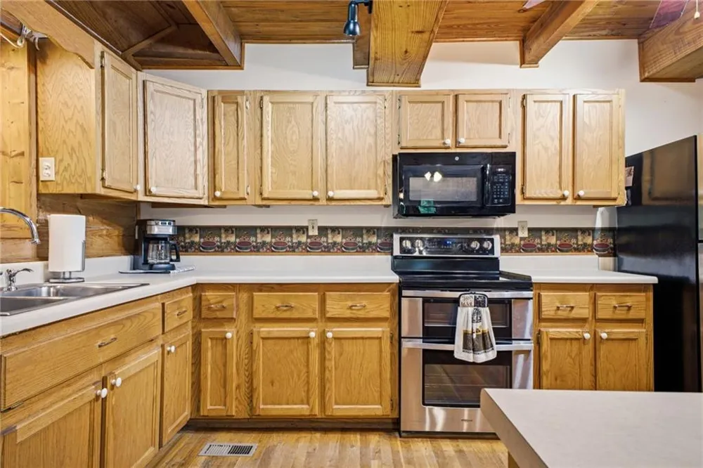 206 Henson Road SW Cave Spring, GA 30124