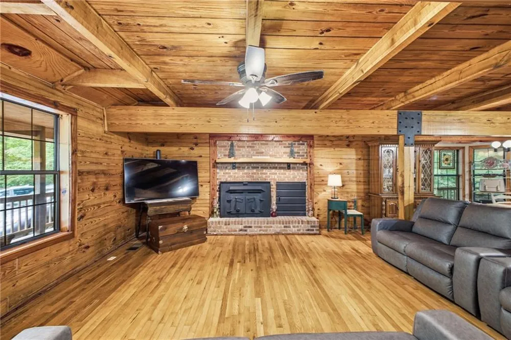 206 Henson Road SW Cave Spring, GA 30124