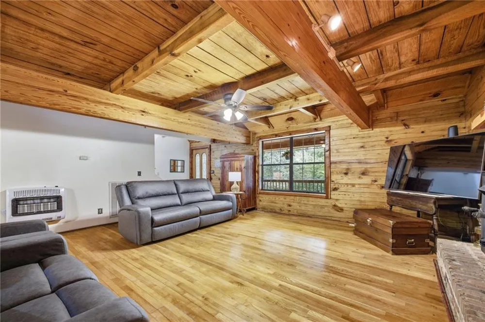 206 Henson Road SW Cave Spring, GA 30124