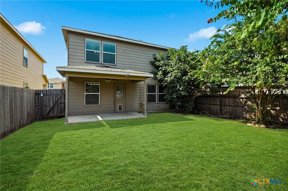 416 Auburn Park Selma, TX 78154