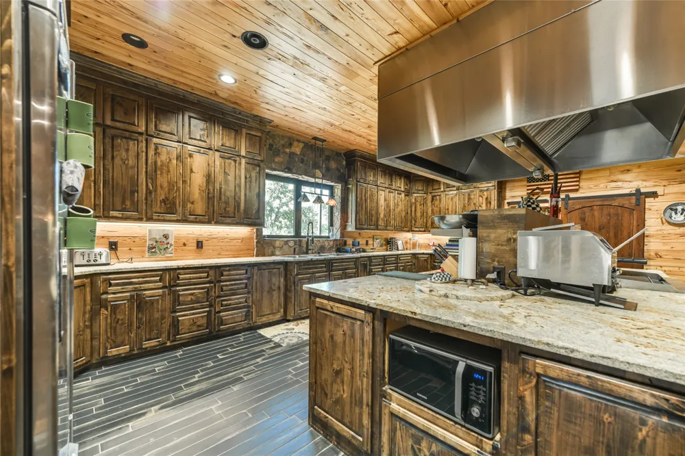 2502 386 ROAD Wetumka, OK 74883