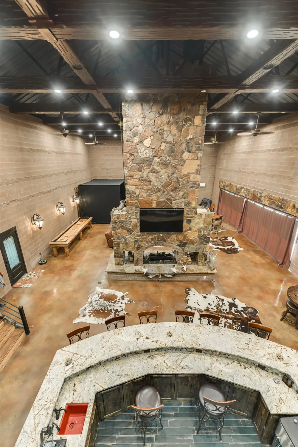 2502 386 ROAD Wetumka, OK 74883