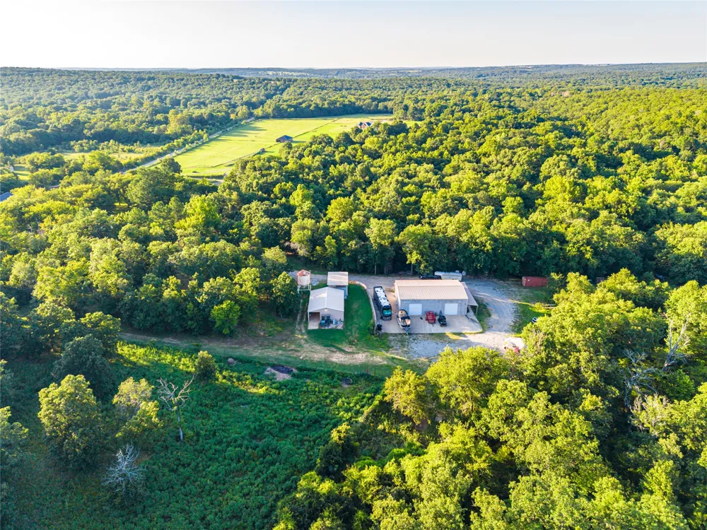 2502 386 ROAD Wetumka, OK 74883