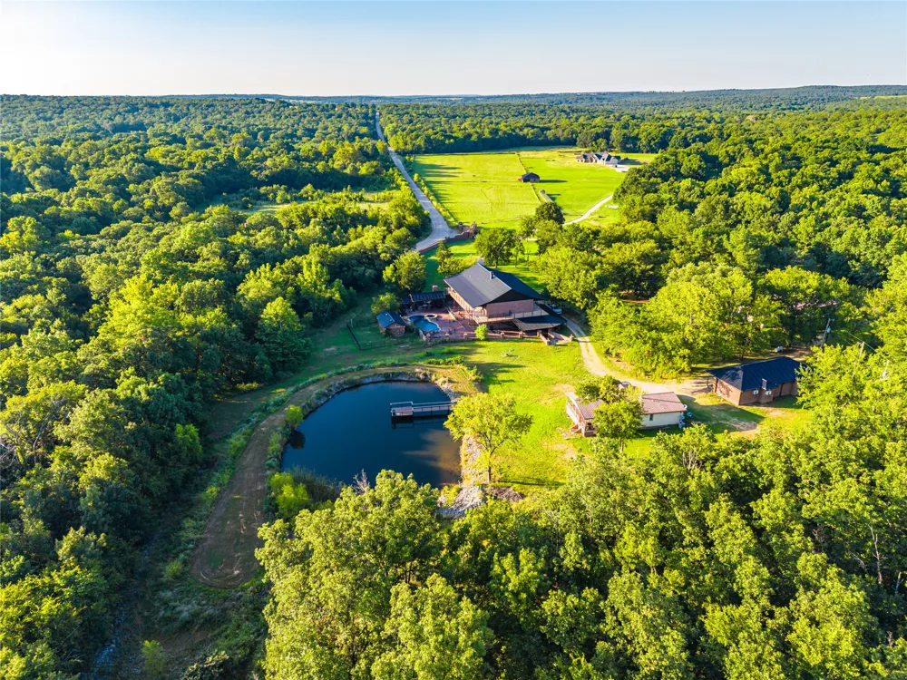 2502 386 ROAD Wetumka, OK 74883