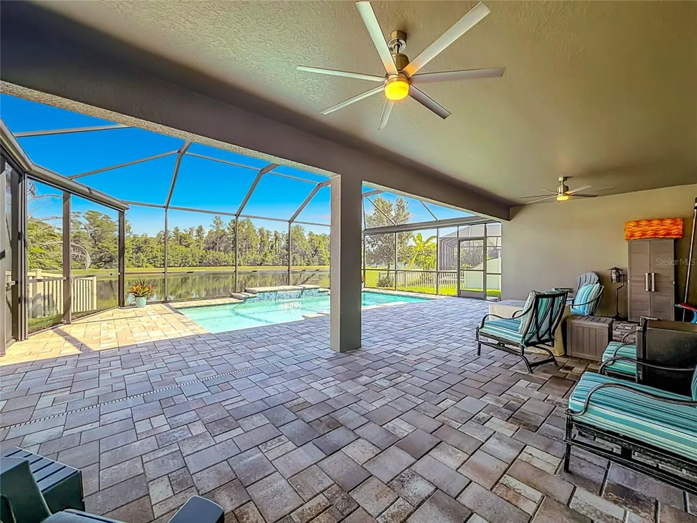 19563 LEONARD ROAD Lutz, FL 33558