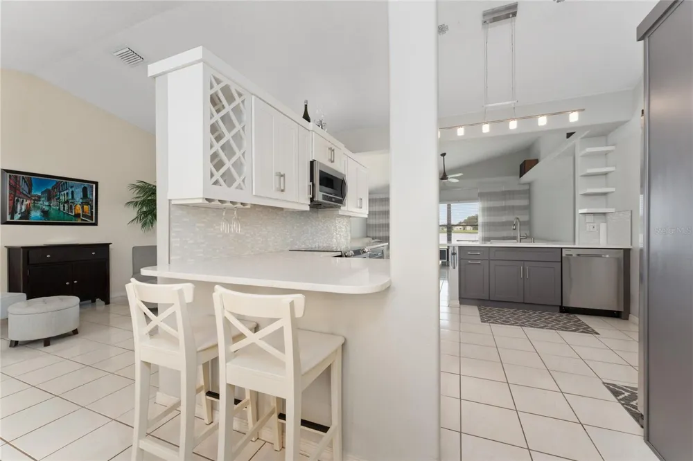 2803 MIDDLETON CIRCLE Kissimmee, FL 34743