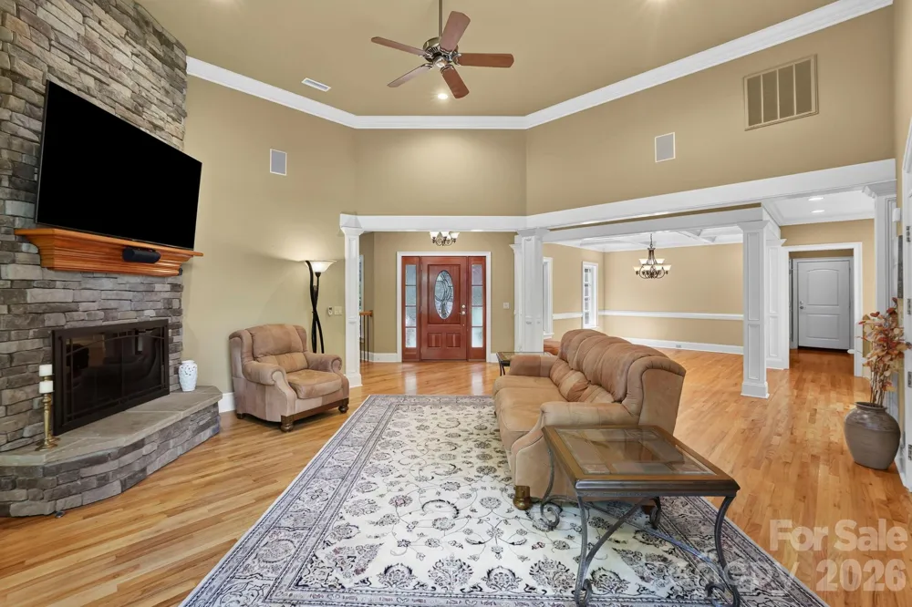 168 Chattooga Run Hendersonville, NC 28739