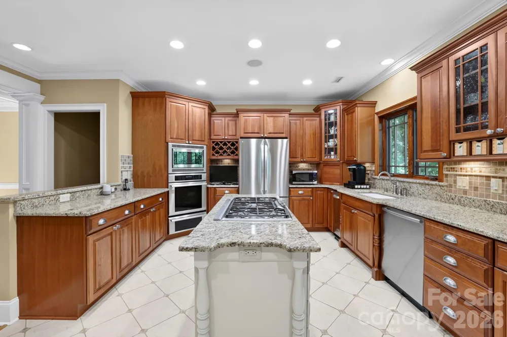 168 Chattooga Run Hendersonville, NC 28739