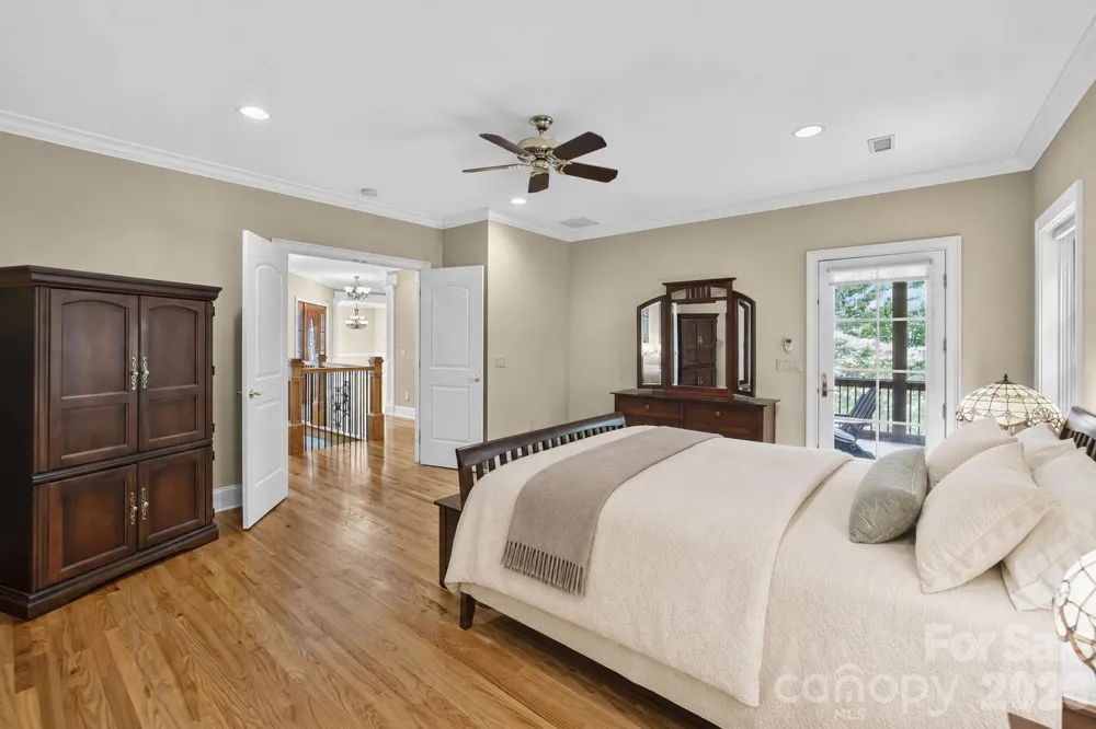 168 Chattooga Run Hendersonville, NC 28739