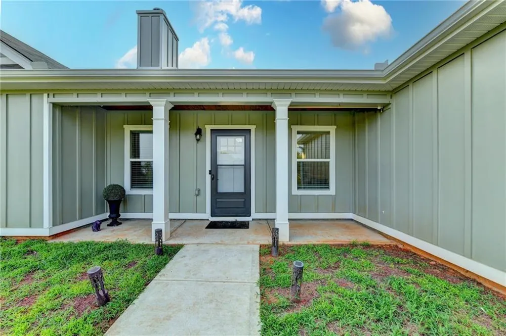 2851 Dawkins Road Canon, GA 30520
