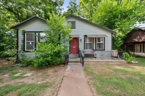 712 W Dye Street