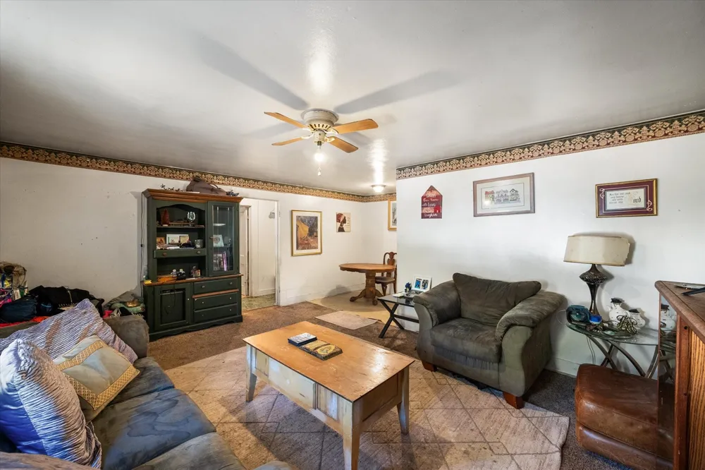 712 W Dye Street Palestine, TX 75801