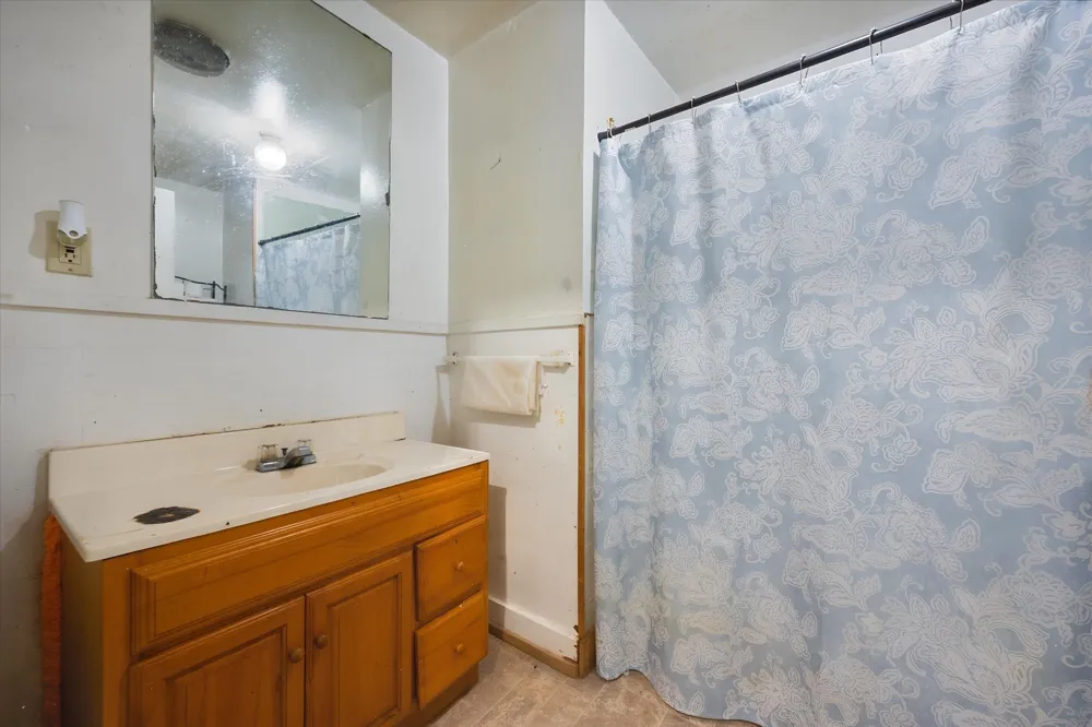 712 W Dye Street Palestine, TX 75801