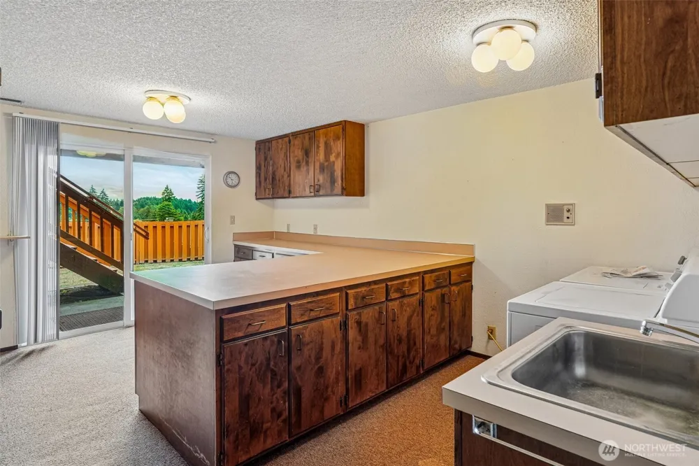 1027 Crestwood Lane Fircrest, WA 98466