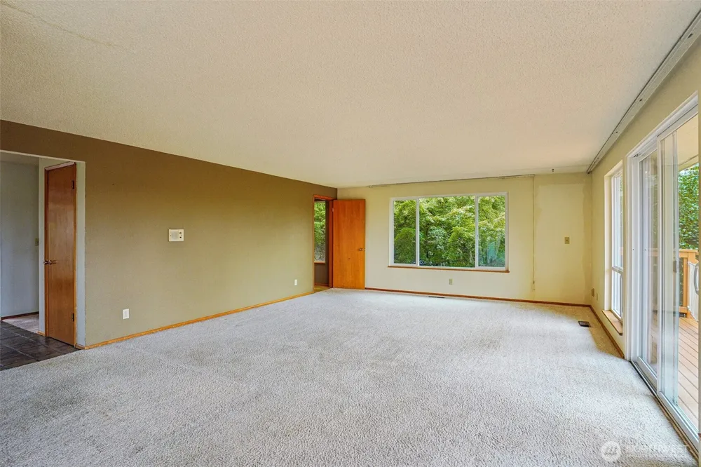 1027 Crestwood Lane Fircrest, WA 98466