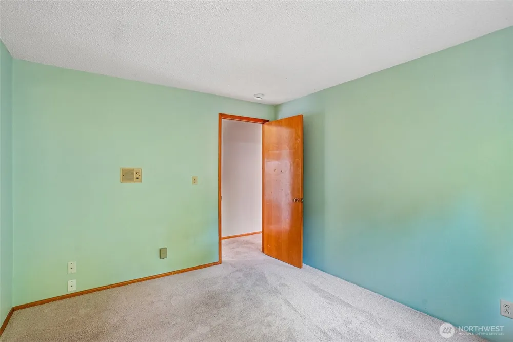 1027 Crestwood Lane Fircrest, WA 98466