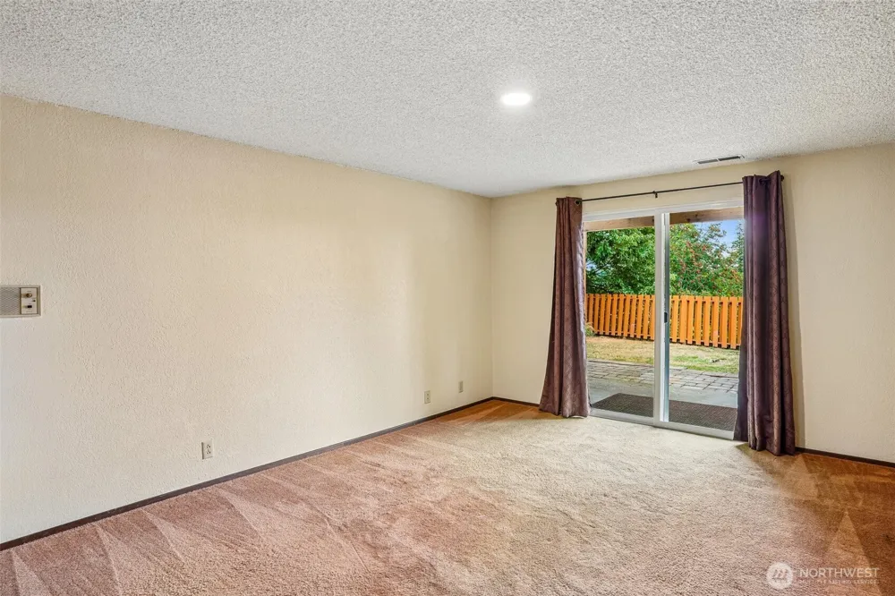 1027 Crestwood Lane Fircrest, WA 98466