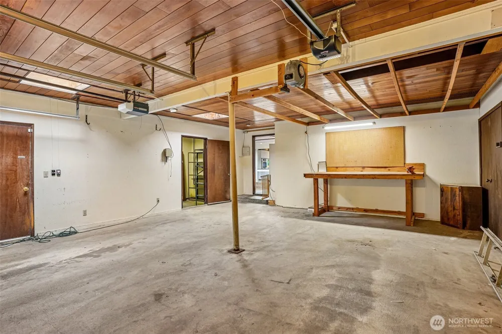 1027 Crestwood Lane Fircrest, WA 98466