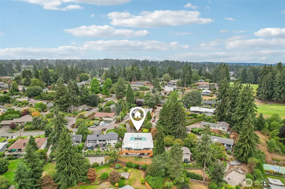 1027 Crestwood Lane Fircrest, WA 98466