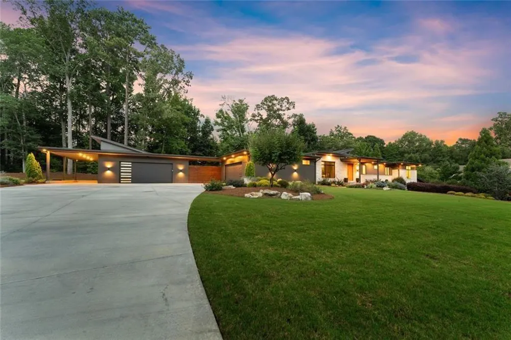 574 Riverside Road Sugar Hill, GA 30518