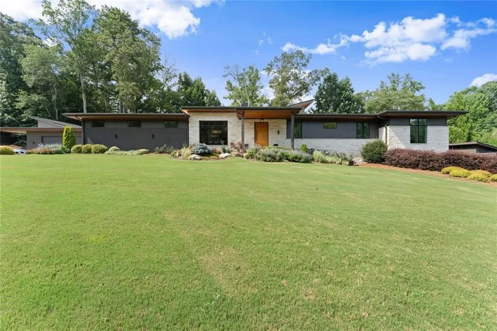 574 Riverside Road Sugar Hill, GA 30518