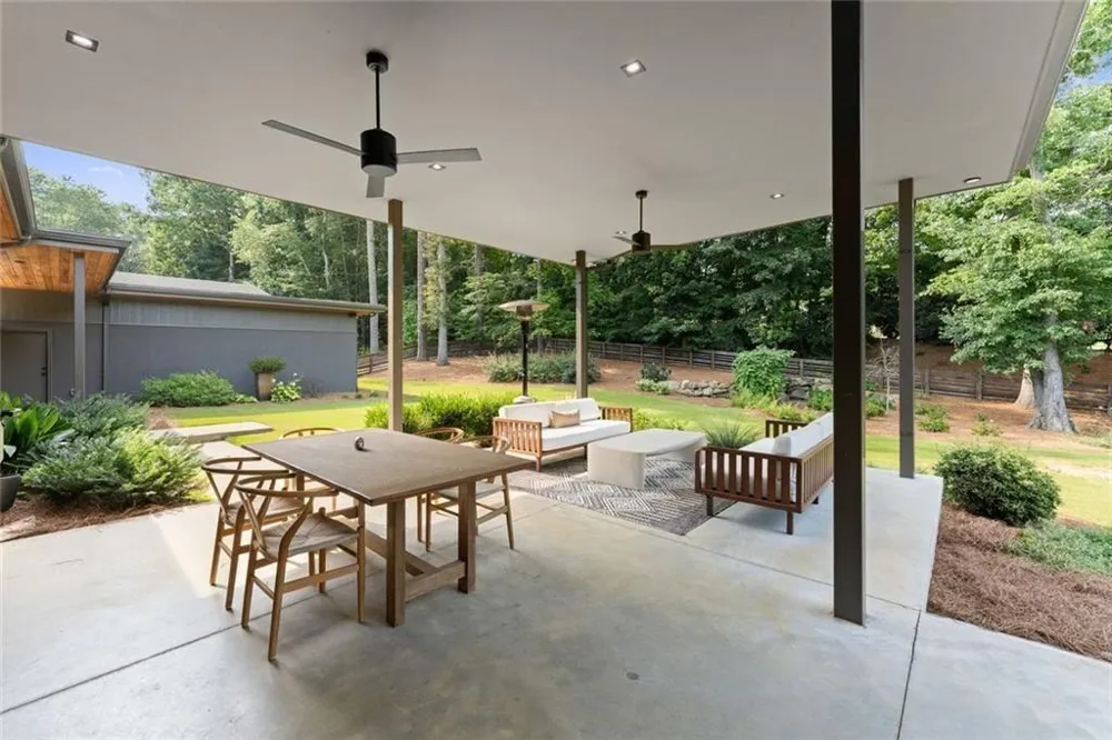 574 Riverside Road Sugar Hill, GA 30518