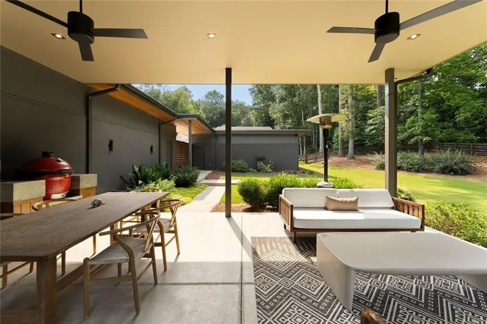 574 Riverside Road Sugar Hill, GA 30518