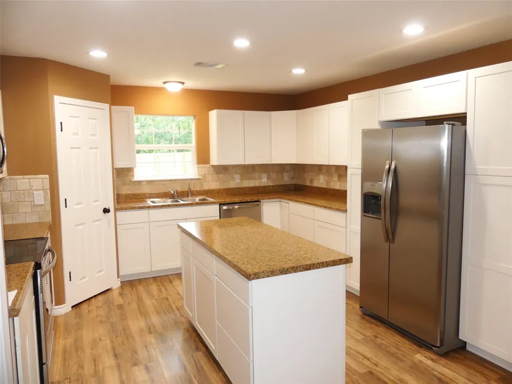 214 Braz Bonham, TX 75418