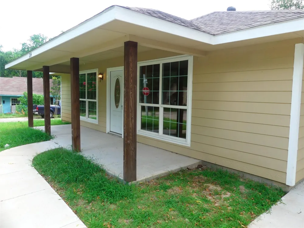 214 Braz Bonham, TX 75418