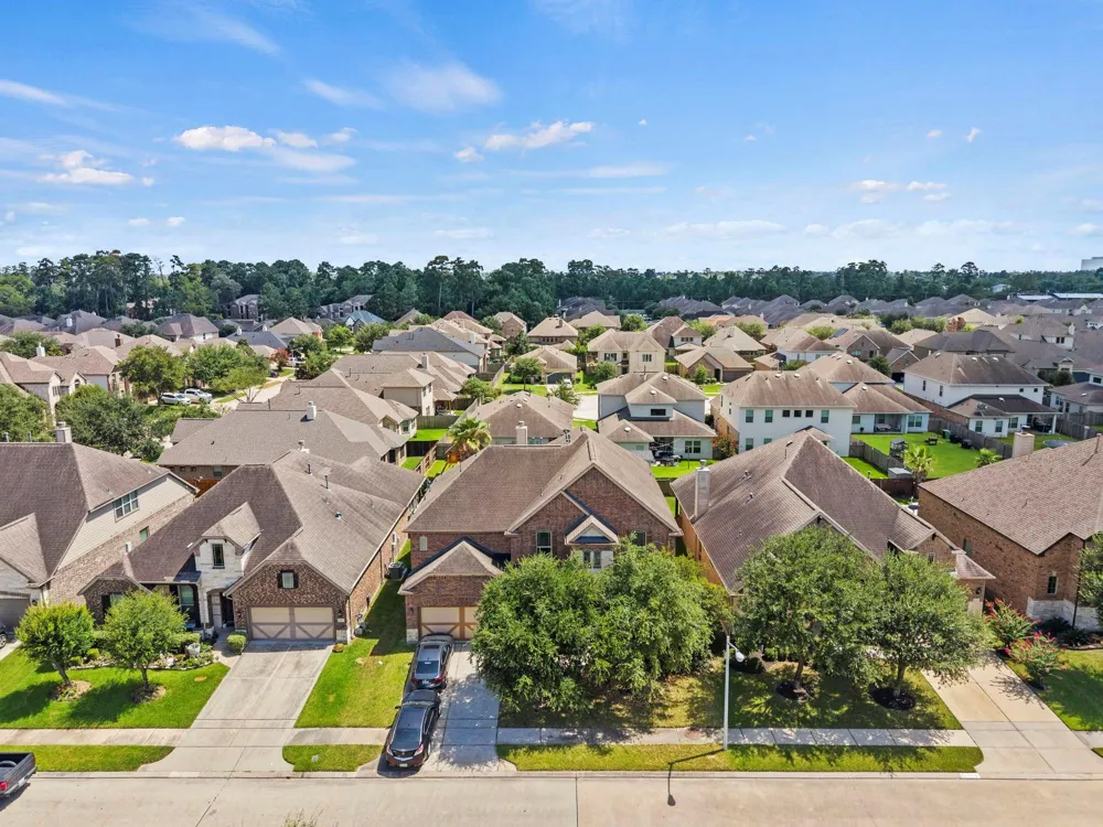 26111 Tintagel Lane Kingwood, TX 77339
