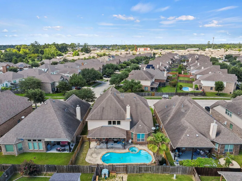 26111 Tintagel Lane Kingwood, TX 77339