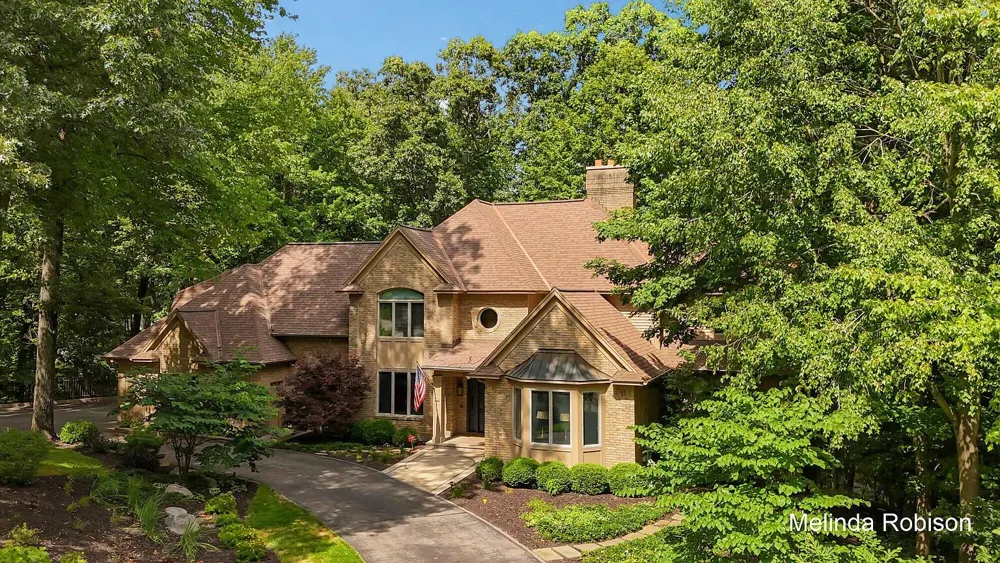 1579 Winterwood Drive NE Grand Rapids, MI 49525