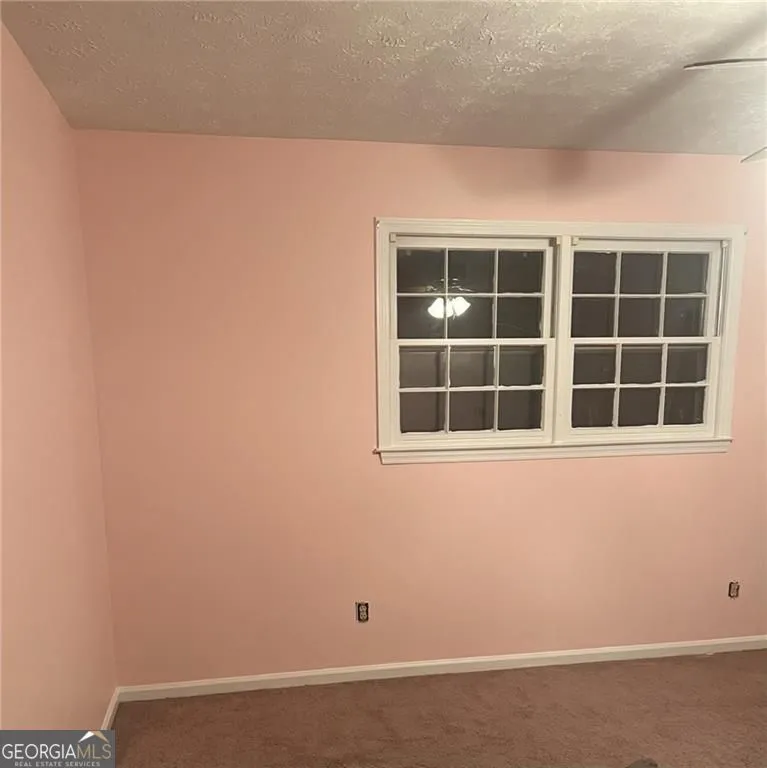 40 Flint Hill DR Oxford, GA 30054