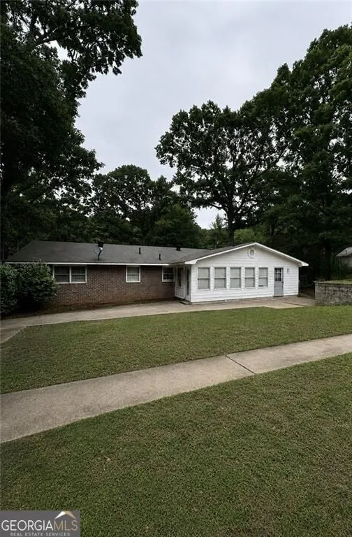 40 Flint Hill DR Oxford, GA 30054