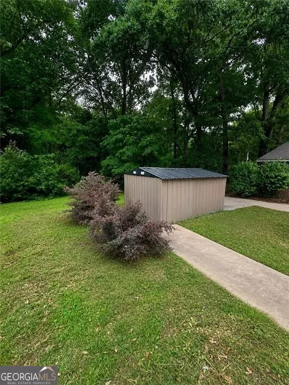 40 Flint Hill DR Oxford, GA 30054